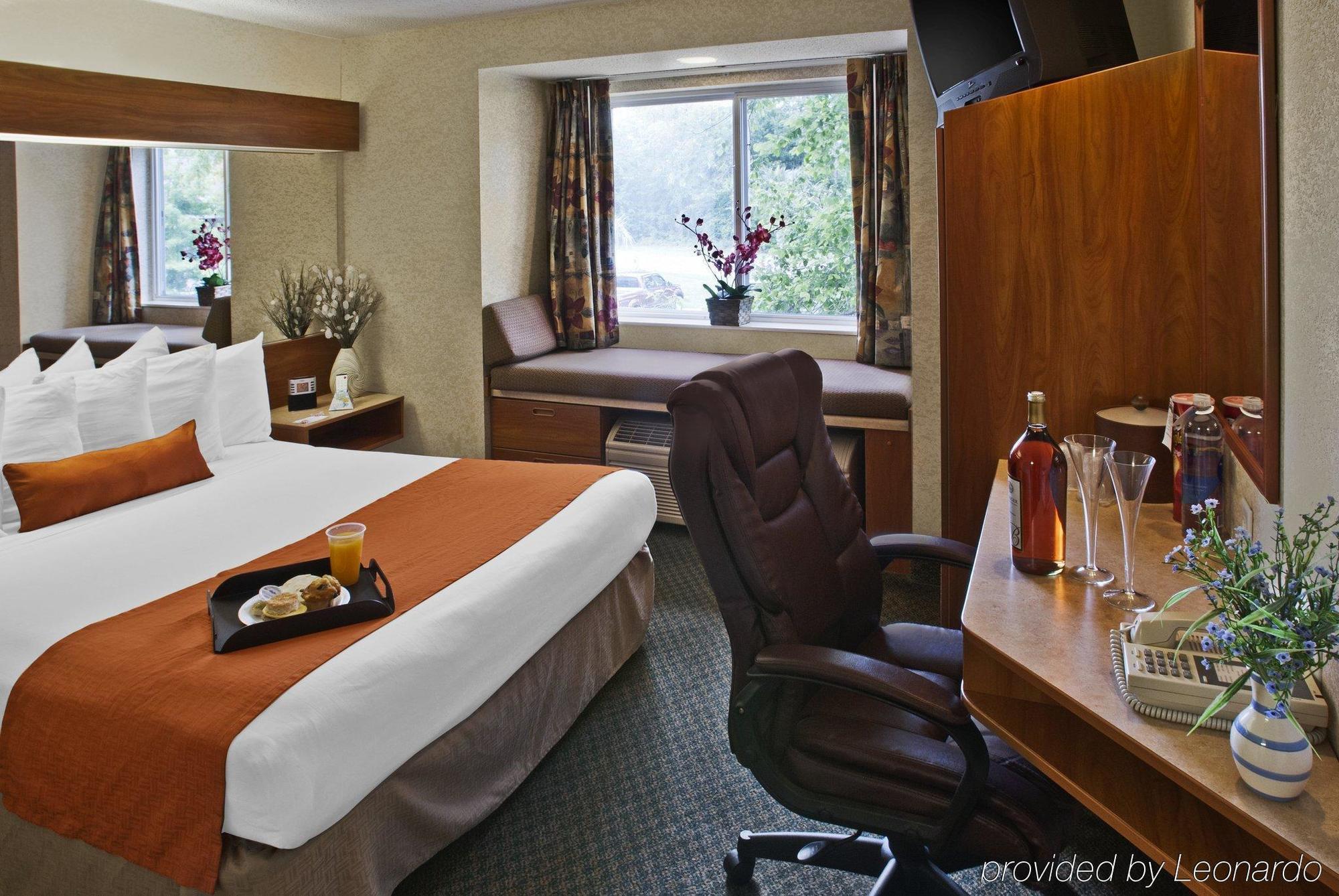 Microtel Inn & Suites By Wyndham Brunswick Pokoj fotografie